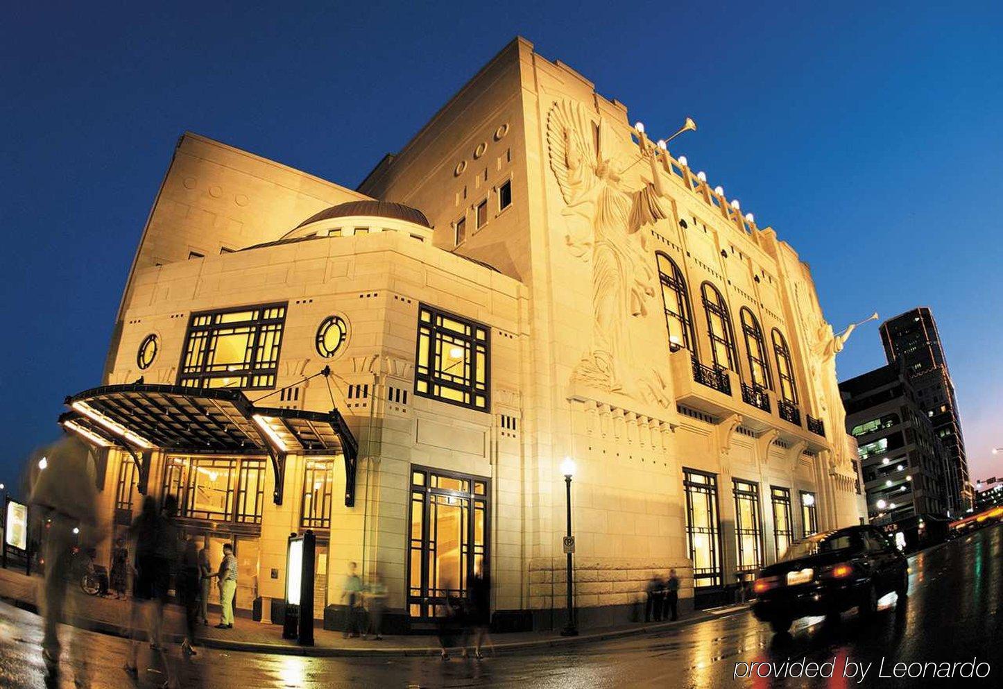 Embassy Suites Fort Worth - Downtown Felszereltség fotó